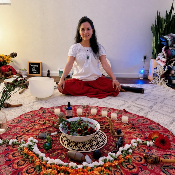 Ceremonia del Rito del Útero con altar sagrado